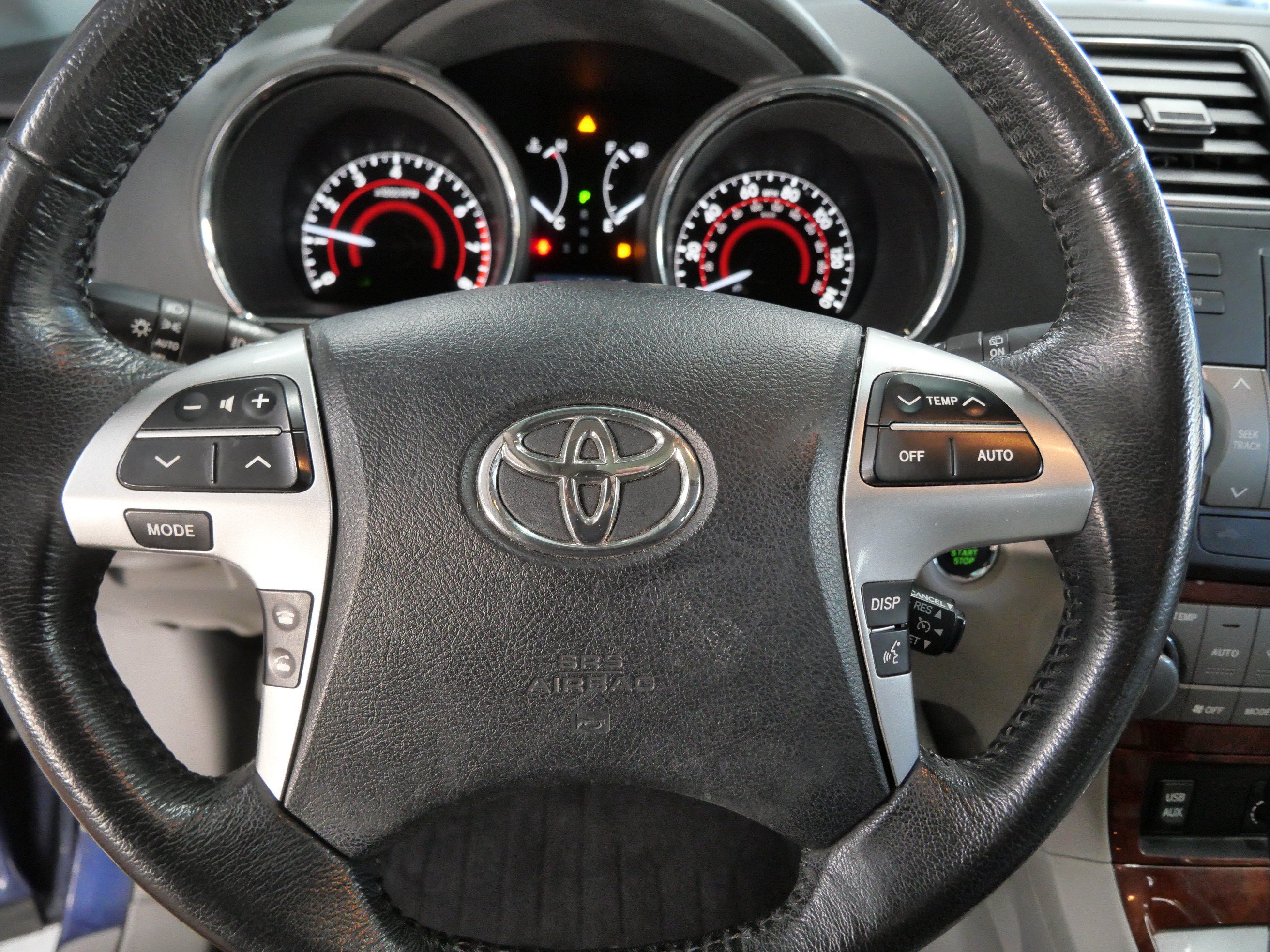 Used 2012 Toyota Highlander Limited w/ Tow Pkg AWD/4WD image 25