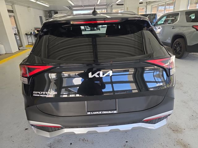 Used 2023 Kia Sportage EX image 4