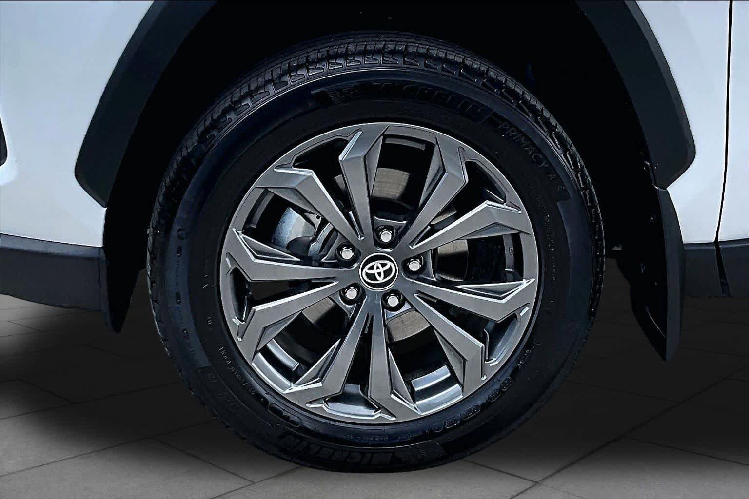 Used 2024 Toyota RAV4 Limited w/ Advanced Technology Package AWD/4WD image 11
