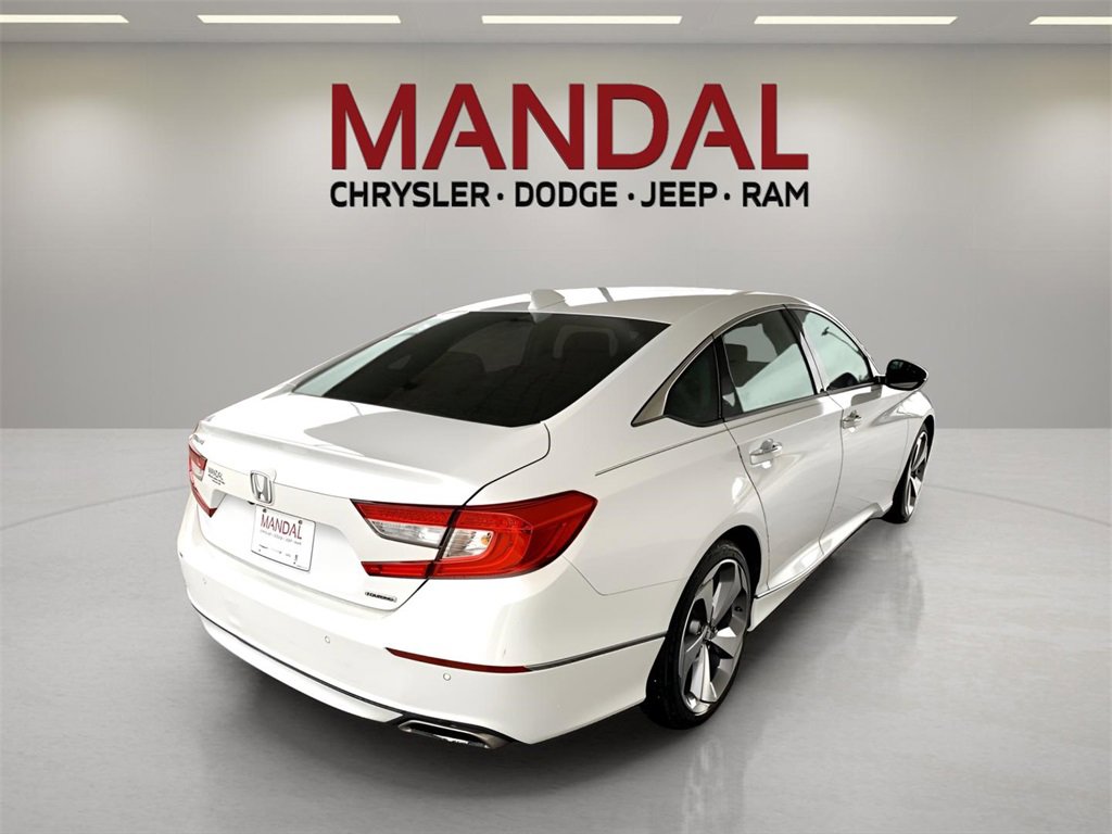 Used 2018 Honda Accord Touring image 6