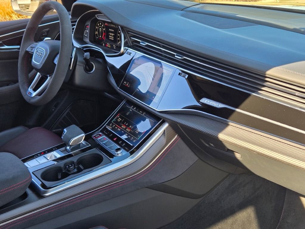 Used 2025 Audi RS Q8 performance image 37