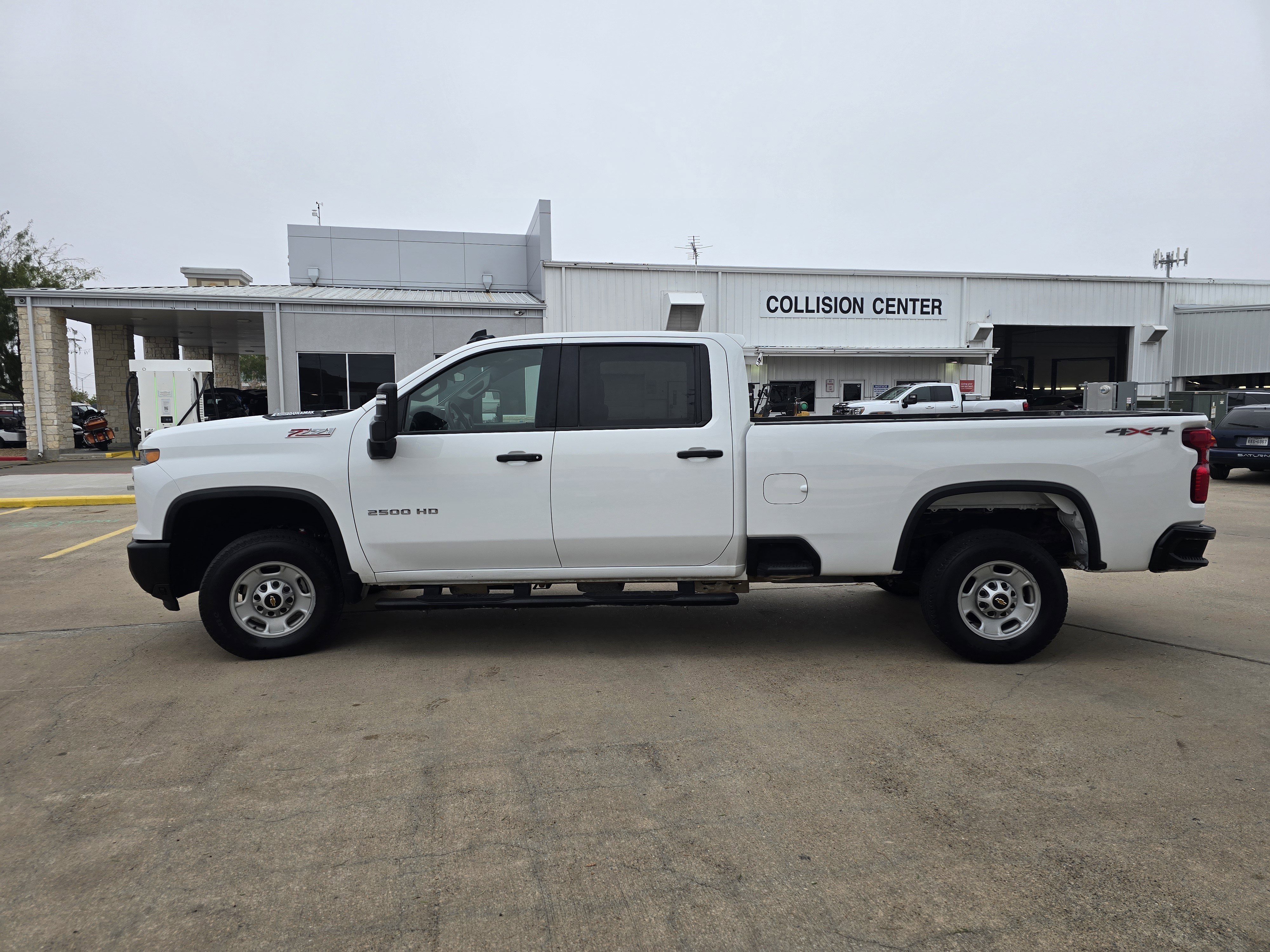 Used 2024 Chevrolet Silverado 2500 W/T image 6