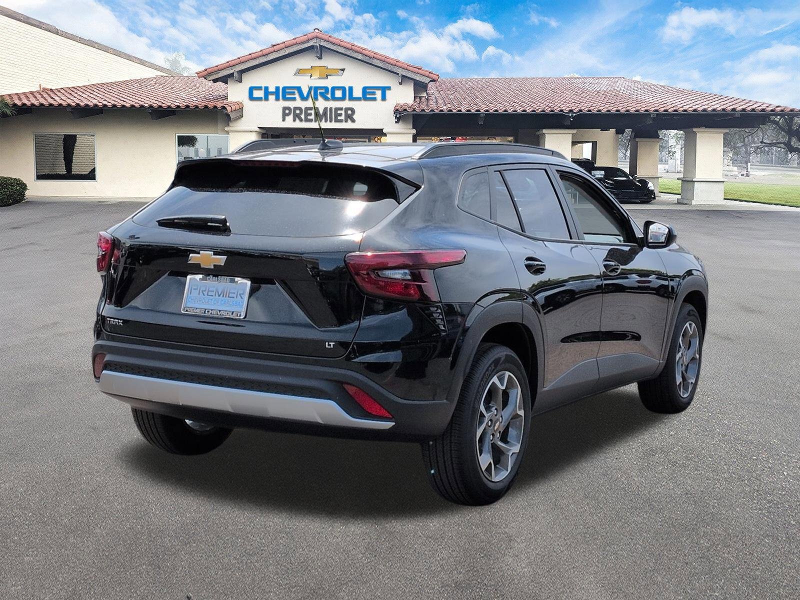 New 2026 Chevrolet Trax LT w/ Driver Confidence Package FWD image 8