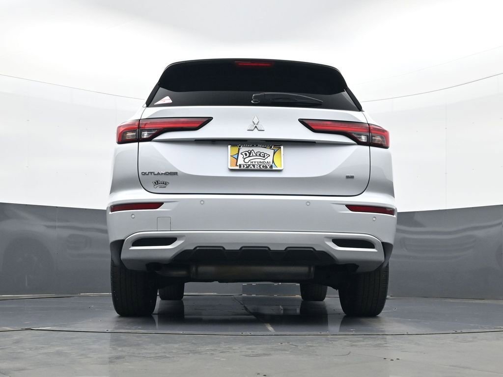 Used 2024 Mitsubishi Outlander SE image 27