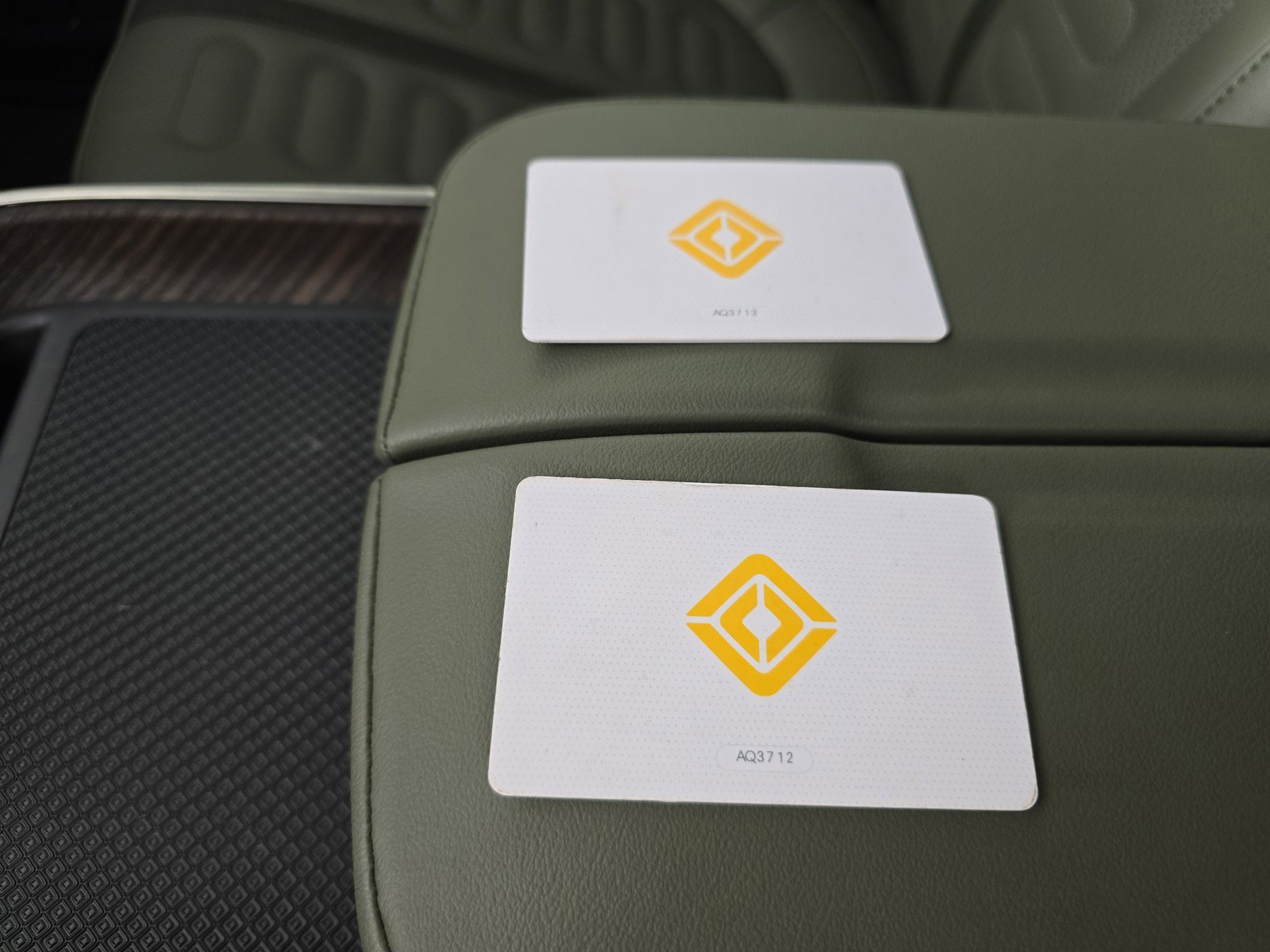 Used 2024 Rivian R1S Adventure image 31