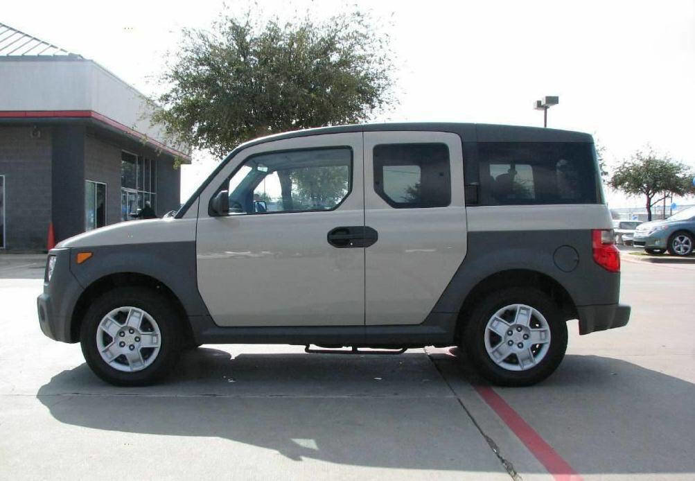 Used 2005 Honda Element LX image 2