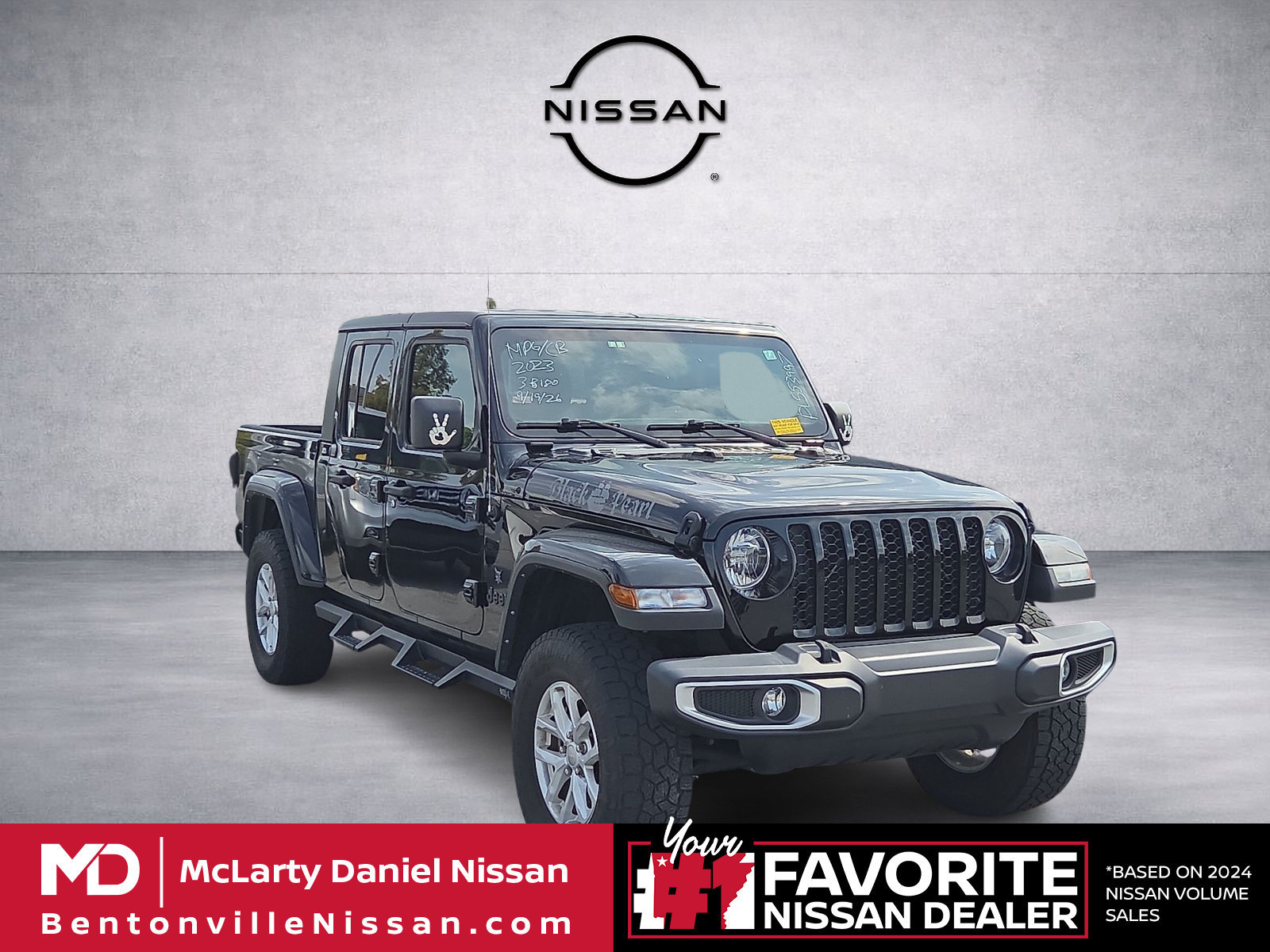 Used 2023 Jeep Gladiator Sport AWD/4WD image 1