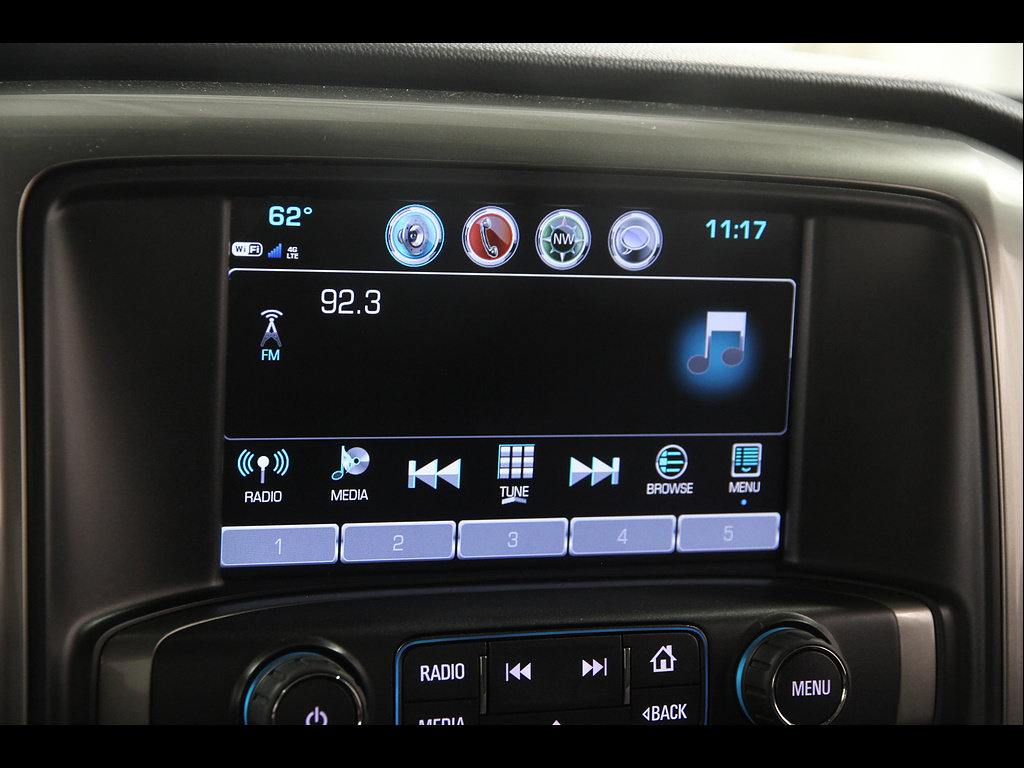 Used 2018 Chevrolet Silverado 1500 LT w/ All Star Edition AWD/4WD image 11
