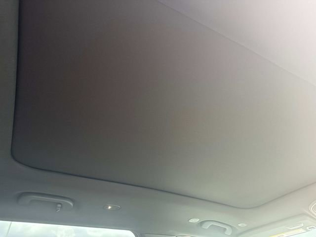 Used 2025 Jeep Grand Cherokee L Limited w/ Black Appearance Package image 19