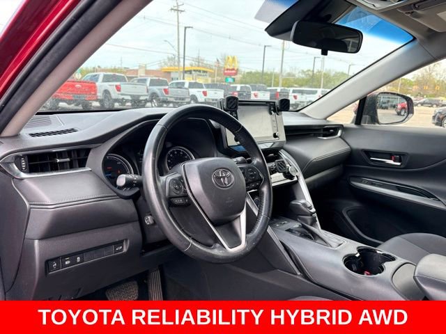 Used 2022 Toyota Venza LE AWD/4WD image 19