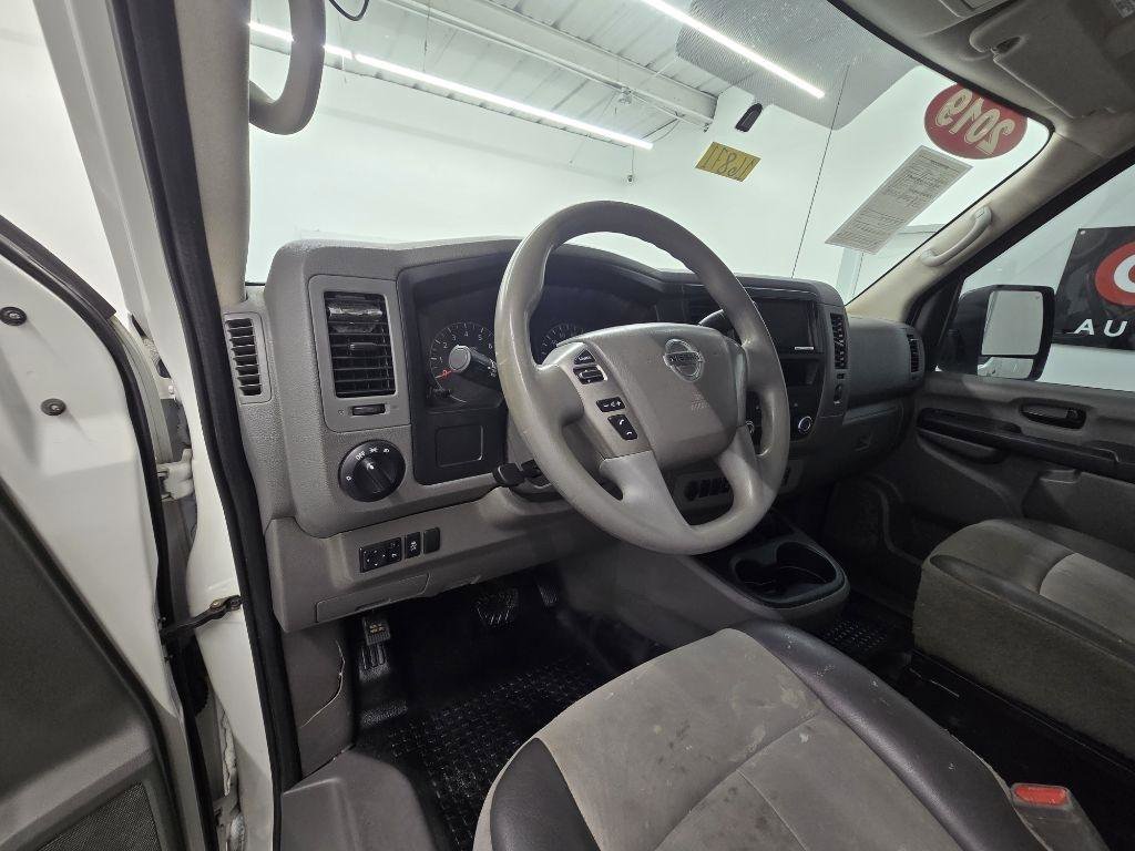 Used 2019 Nissan NV 2500 S RWD image 9