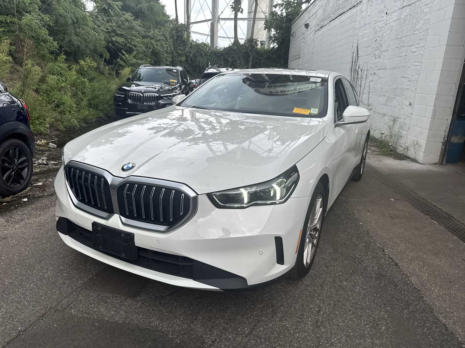 Used 2024 BMW 530i xDrive w/ Convenience Package AWD/4WD image 4