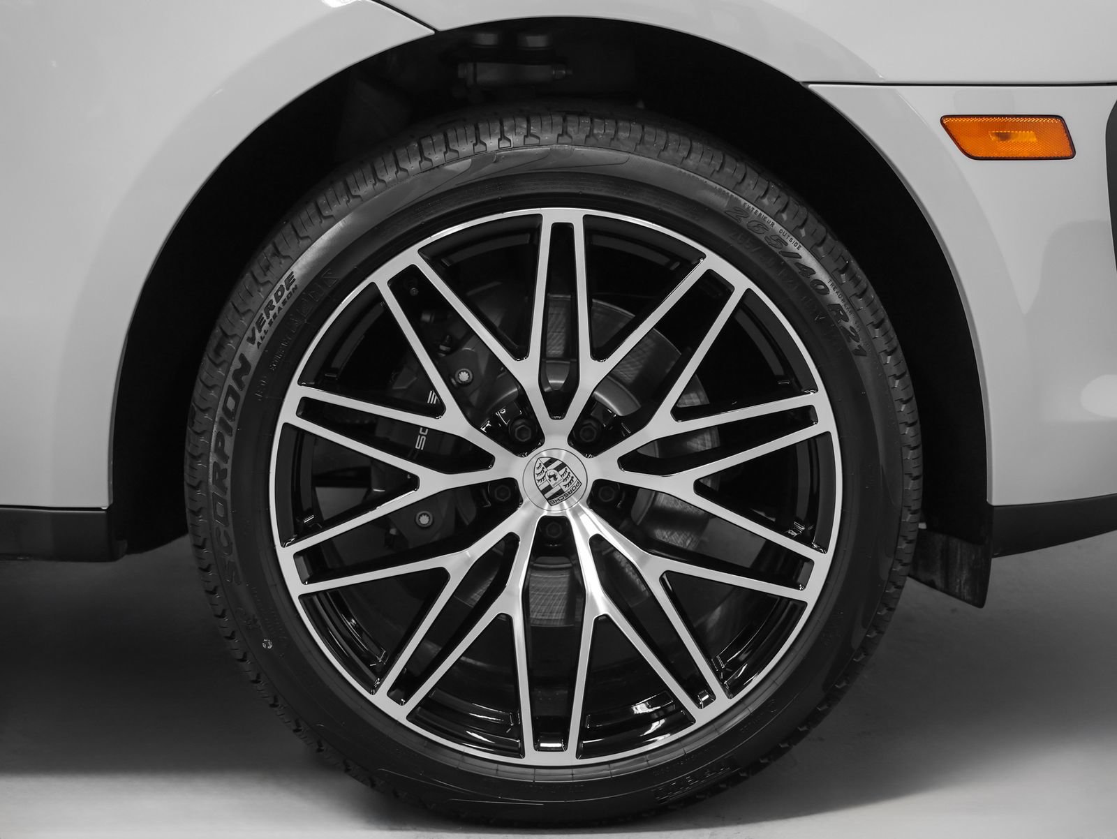 New 2026 Porsche Macan AWD/4WD image 16