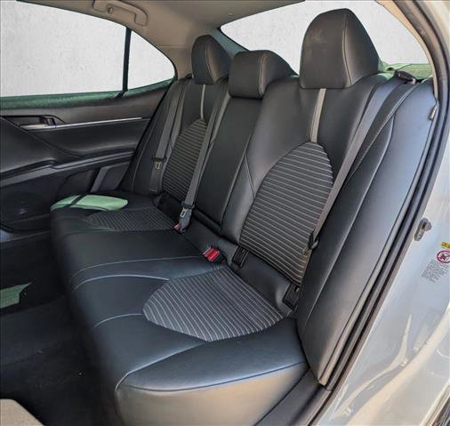 Used 2019 Toyota Camry SE image 16
