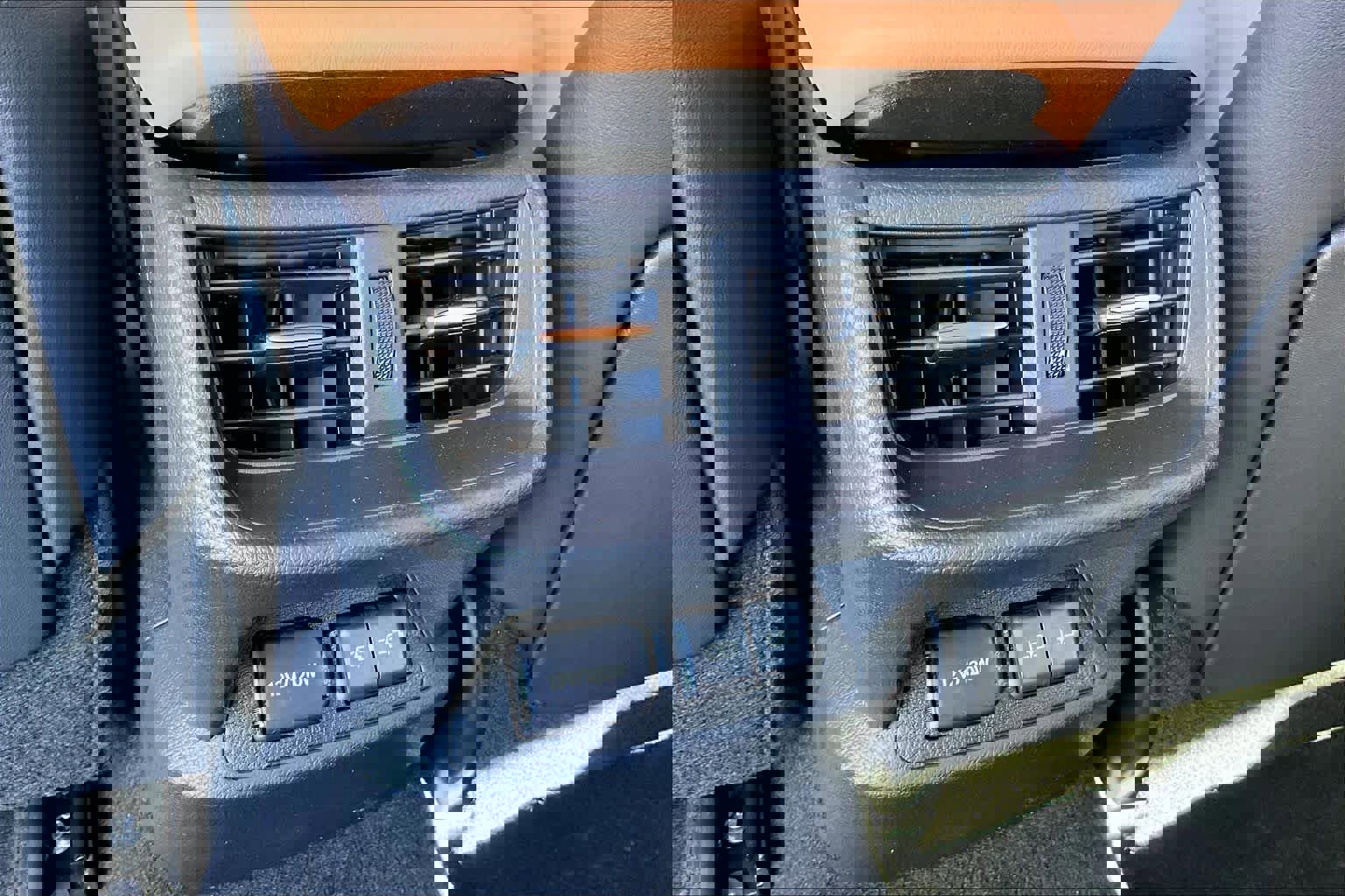 New 2025 Lexus ES 350 Ultra Luxury image 13