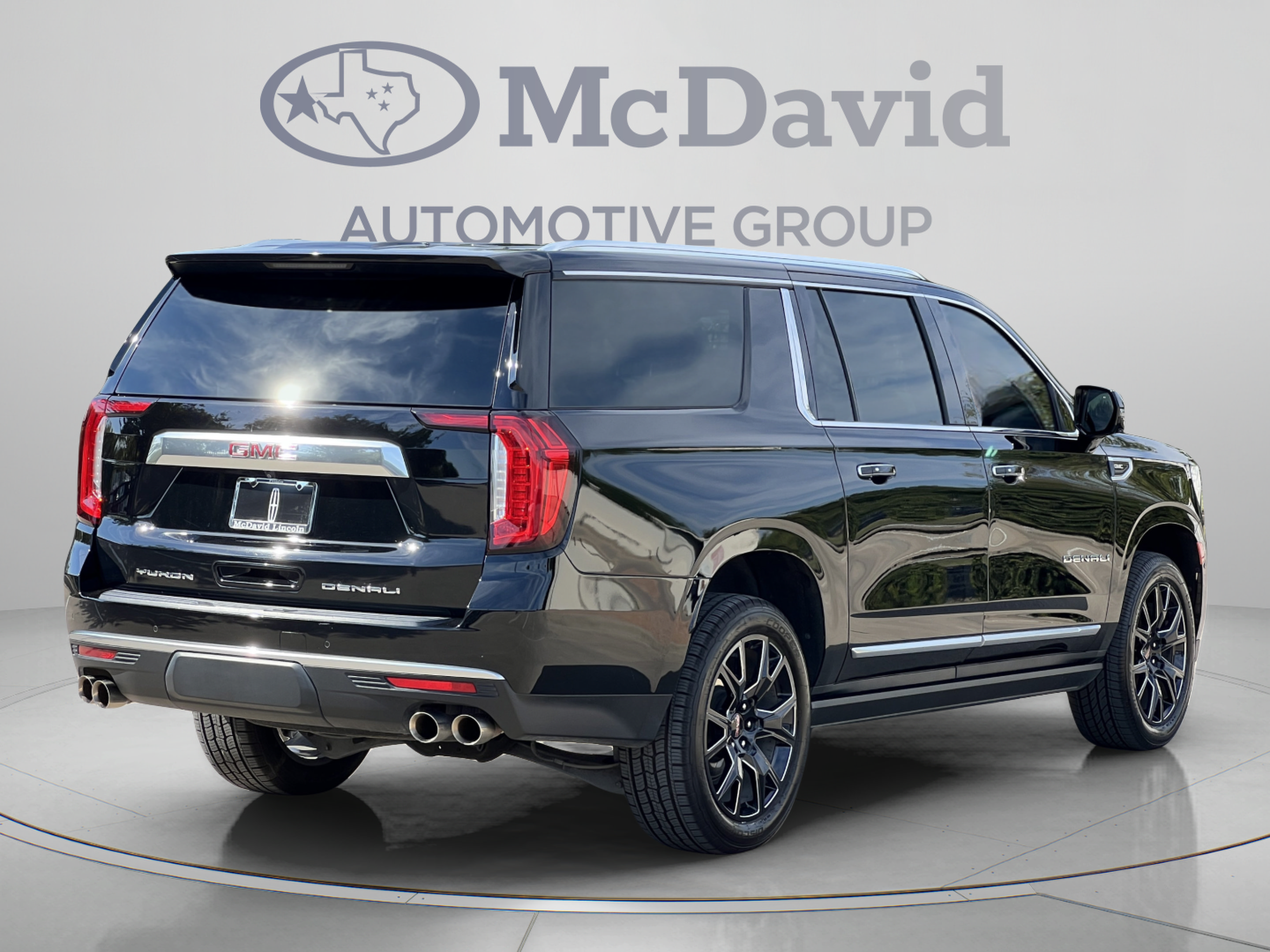 Used 2024 GMC Yukon XL Denali AWD/4WD image 7