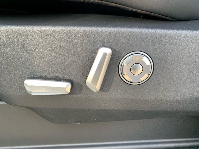 New 2026 Lincoln Navigator Reserve w/ Jet Appearance Package image 16