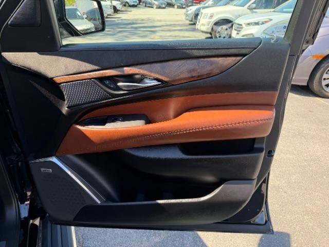 Used 2015 Cadillac Escalade ESV Premium AWD/4WD image 39