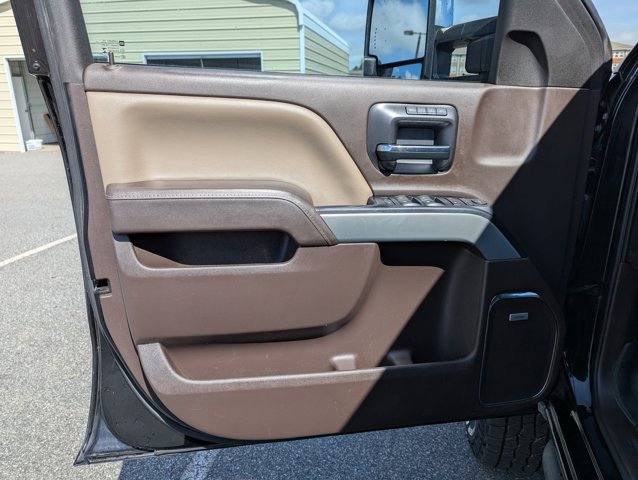 Used 2017 Chevrolet Silverado 2500 LTZ w/ Duramax Plus Package image 23