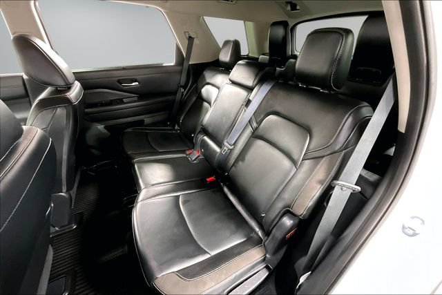 Used 2023 Nissan Pathfinder SL AWD/4WD image 21