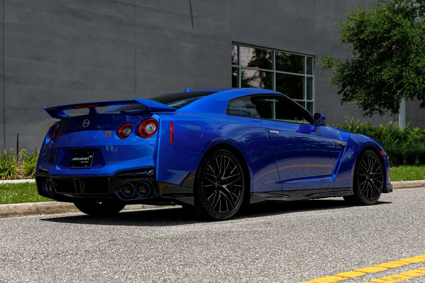 Used 2024 Nissan GT-R AWD/4WD image 10