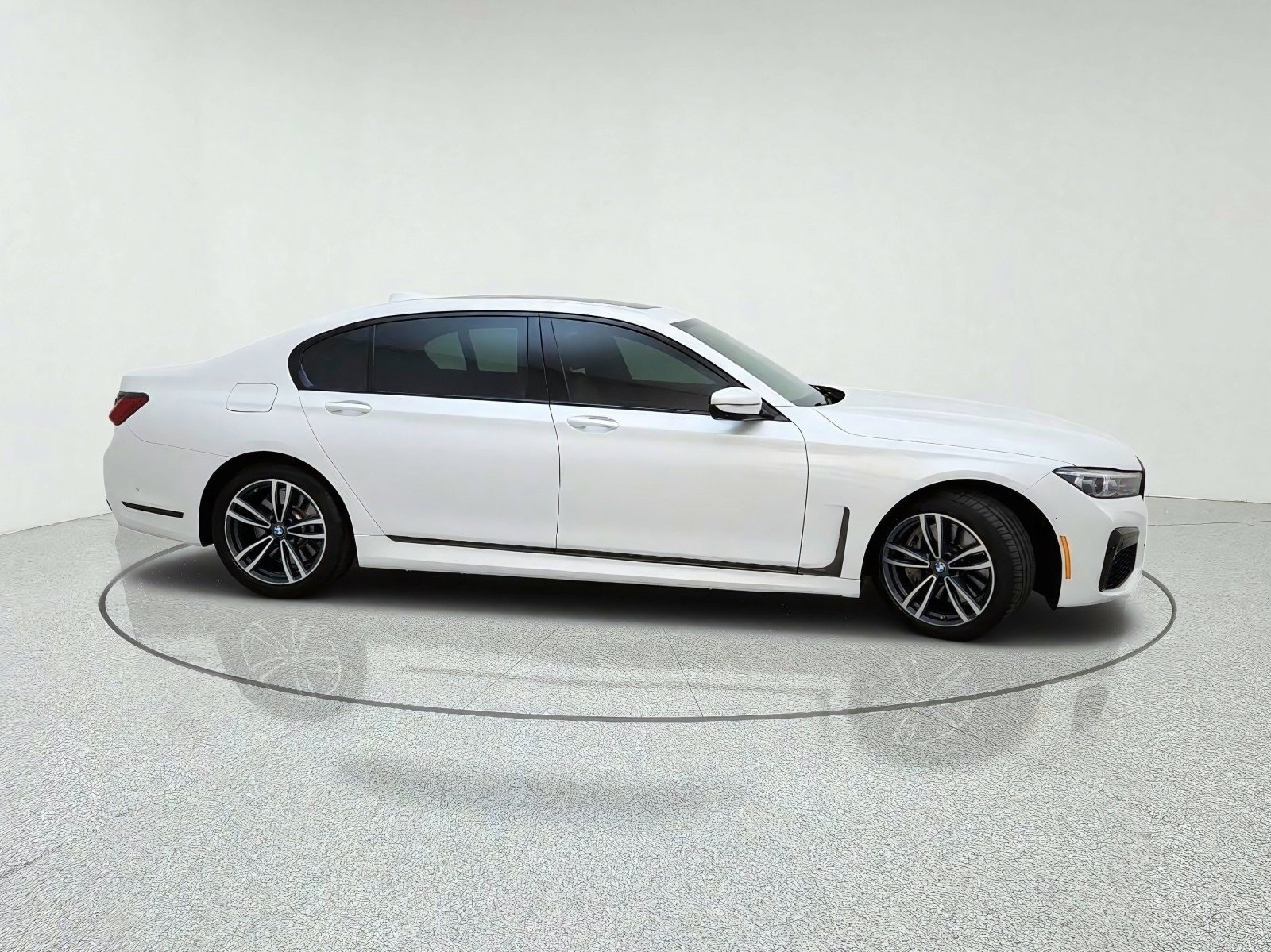 Used 2022 BMW 750i xDrive AWD/4WD image 6