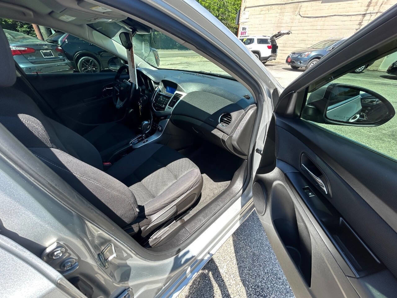 Used 2014 Chevrolet Cruze LT FWD image 9