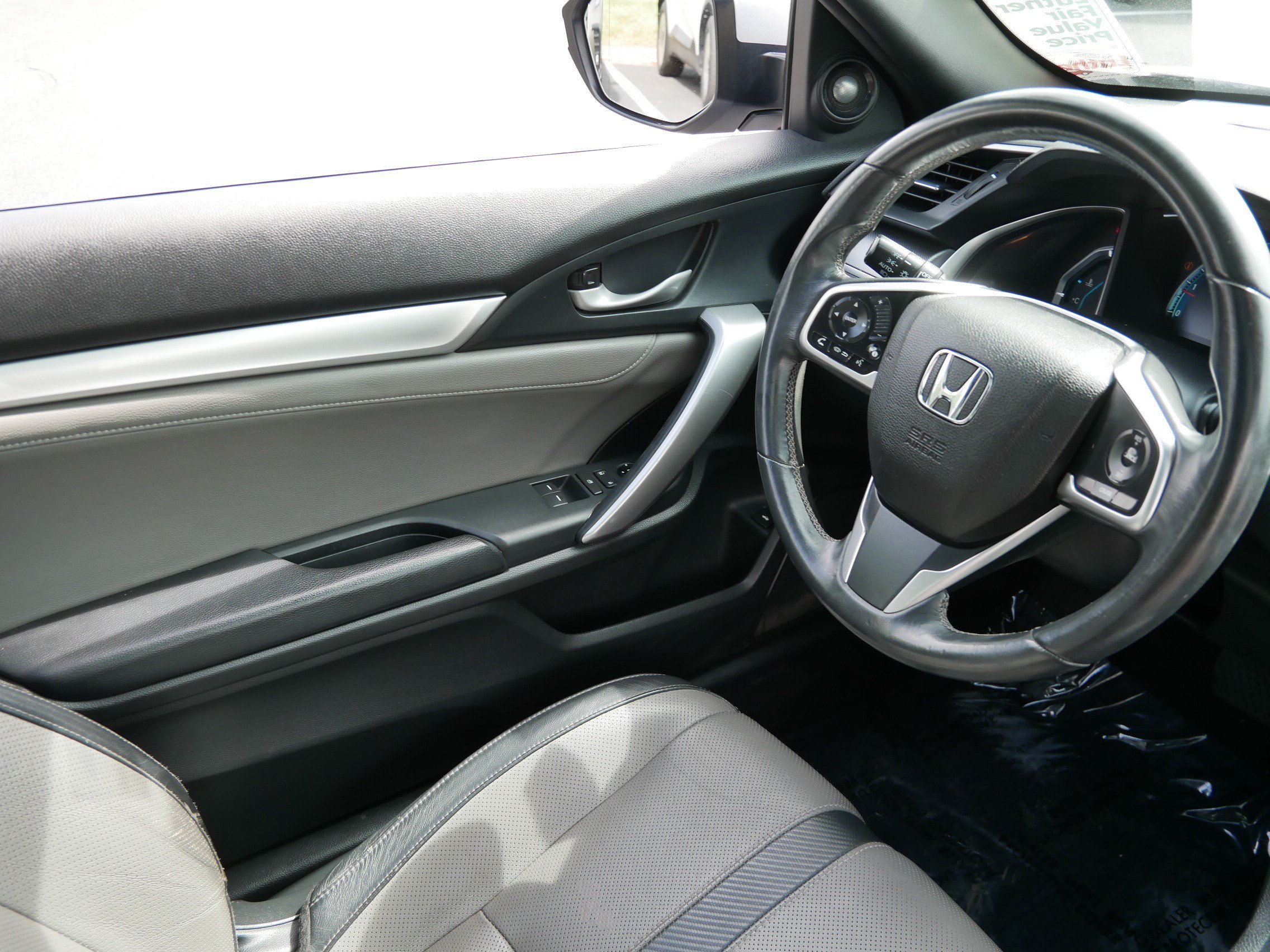 Used 2016 Honda Civic EX-L image 9