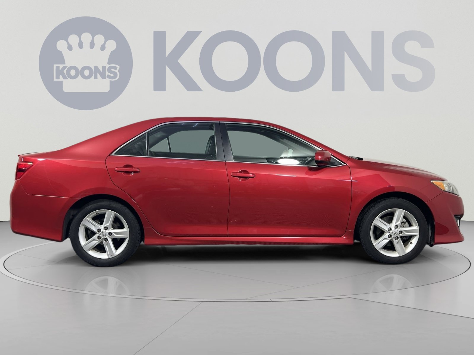 Used 2014 Toyota Camry SE FWD image 8