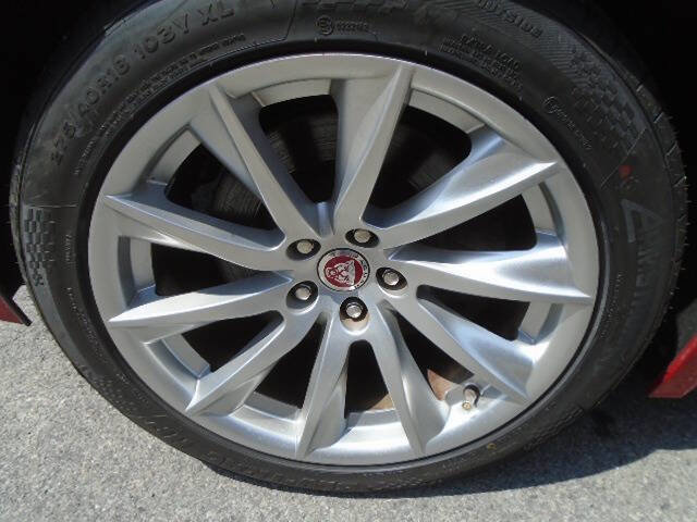 Used 2016 Jaguar F-TYPE Convertible RWD image 18