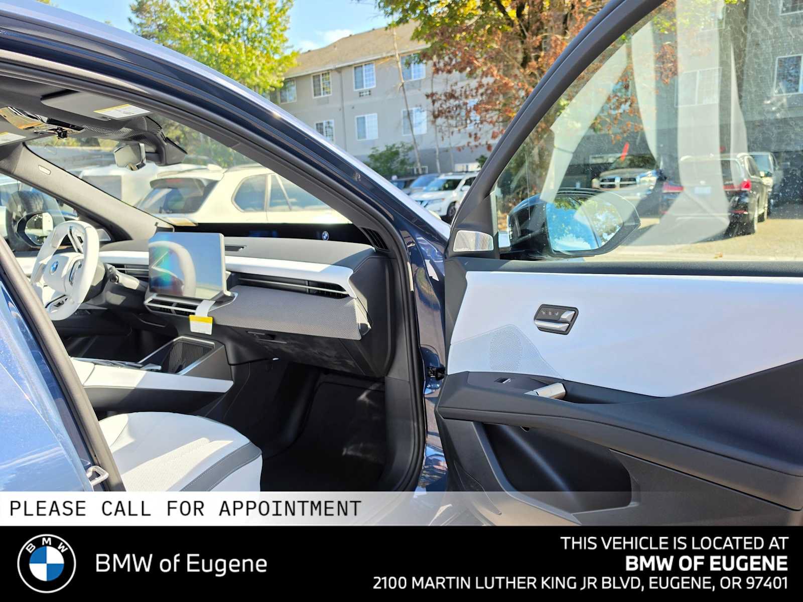 New 2027 BMW iX3 50 xDrive w/ M Sport Professional Package AWD/4WD image 10