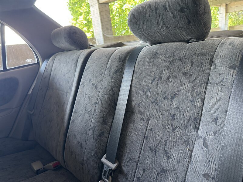 Used 1998 Toyota Corolla LE FWD image 15