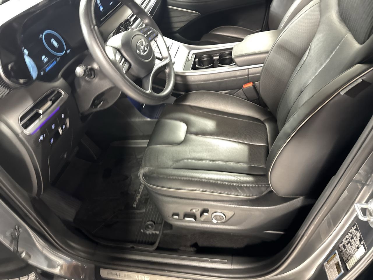 Used 2023 Hyundai Palisade Calligraphy w/ Cargo Package image 16
