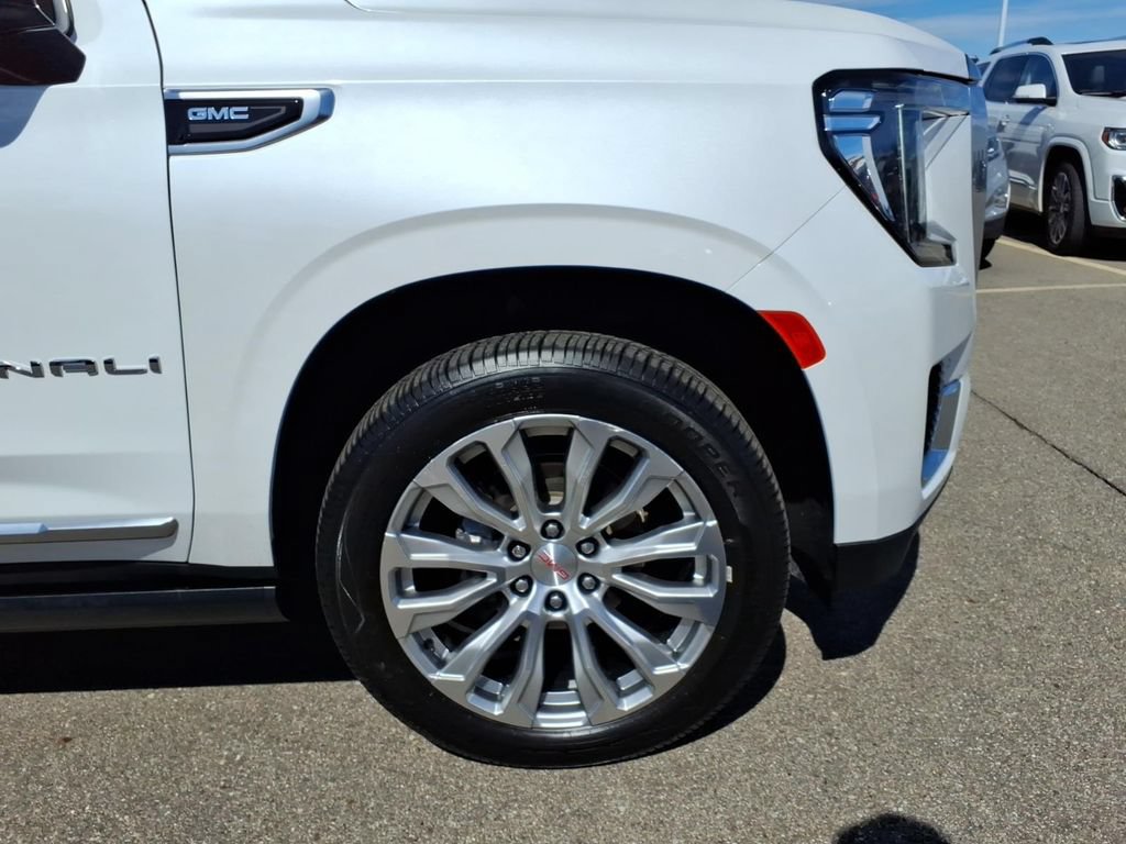 Used 2023 GMC Yukon XL Denali w/ Max Trailering Package AWD/4WD image 26