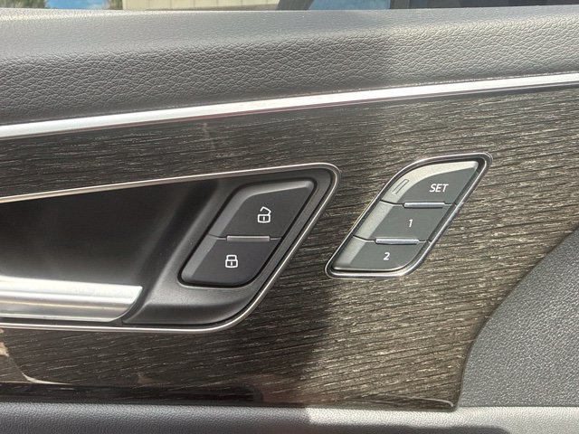 Used 2023 Audi Q8 Premium Plus AWD/4WD image 13