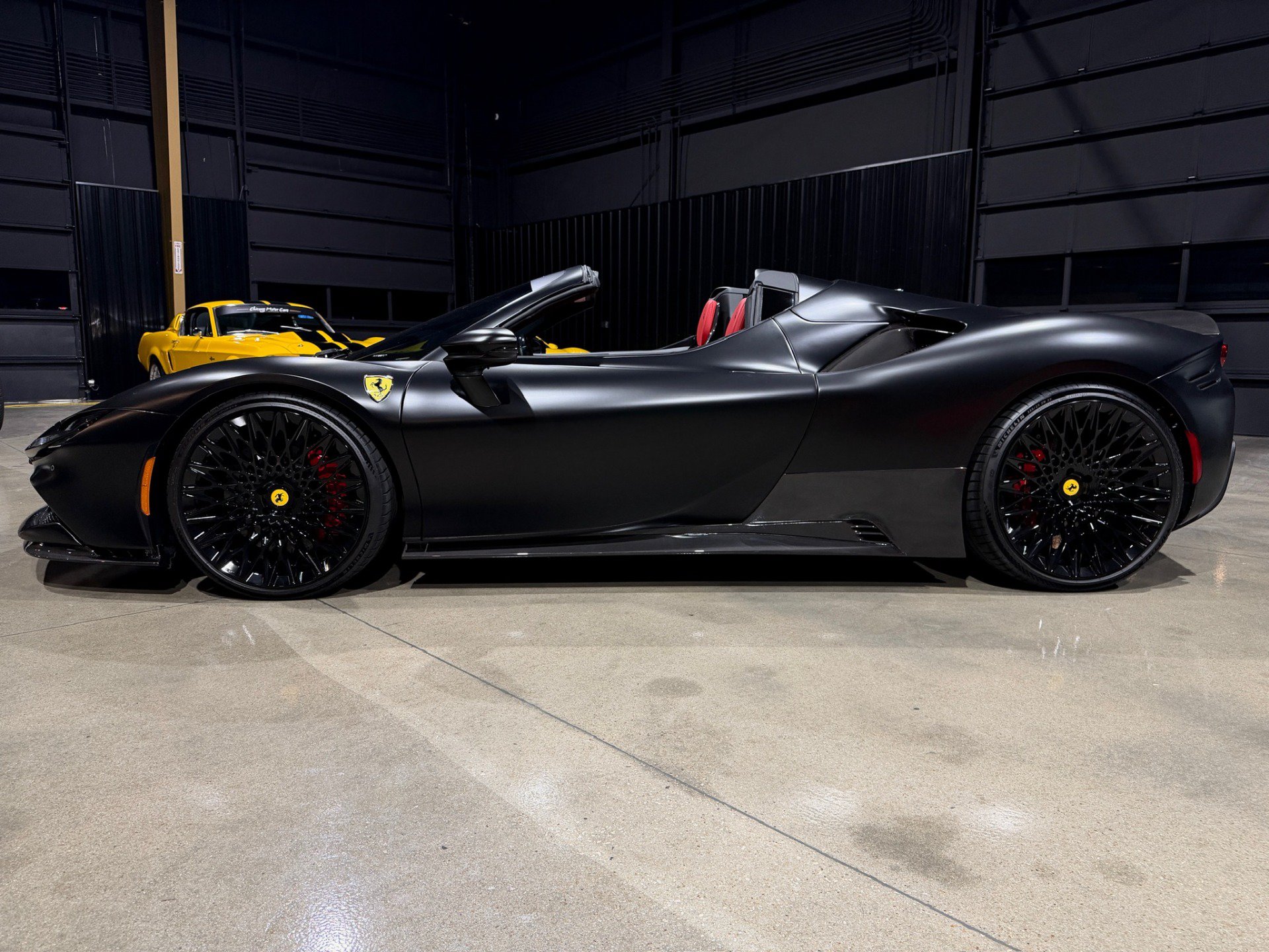 Used 2025 Ferrari SF90 Spider AWD/4WD image 2