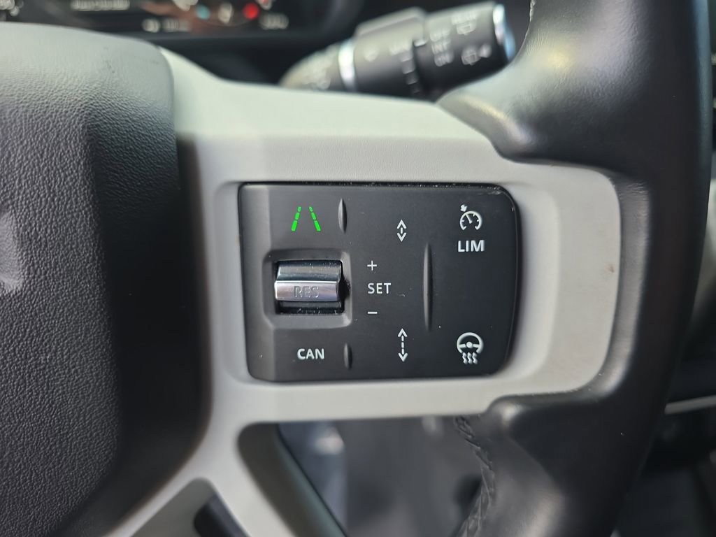 Used 2024 Land Rover Defender 90 S image 34