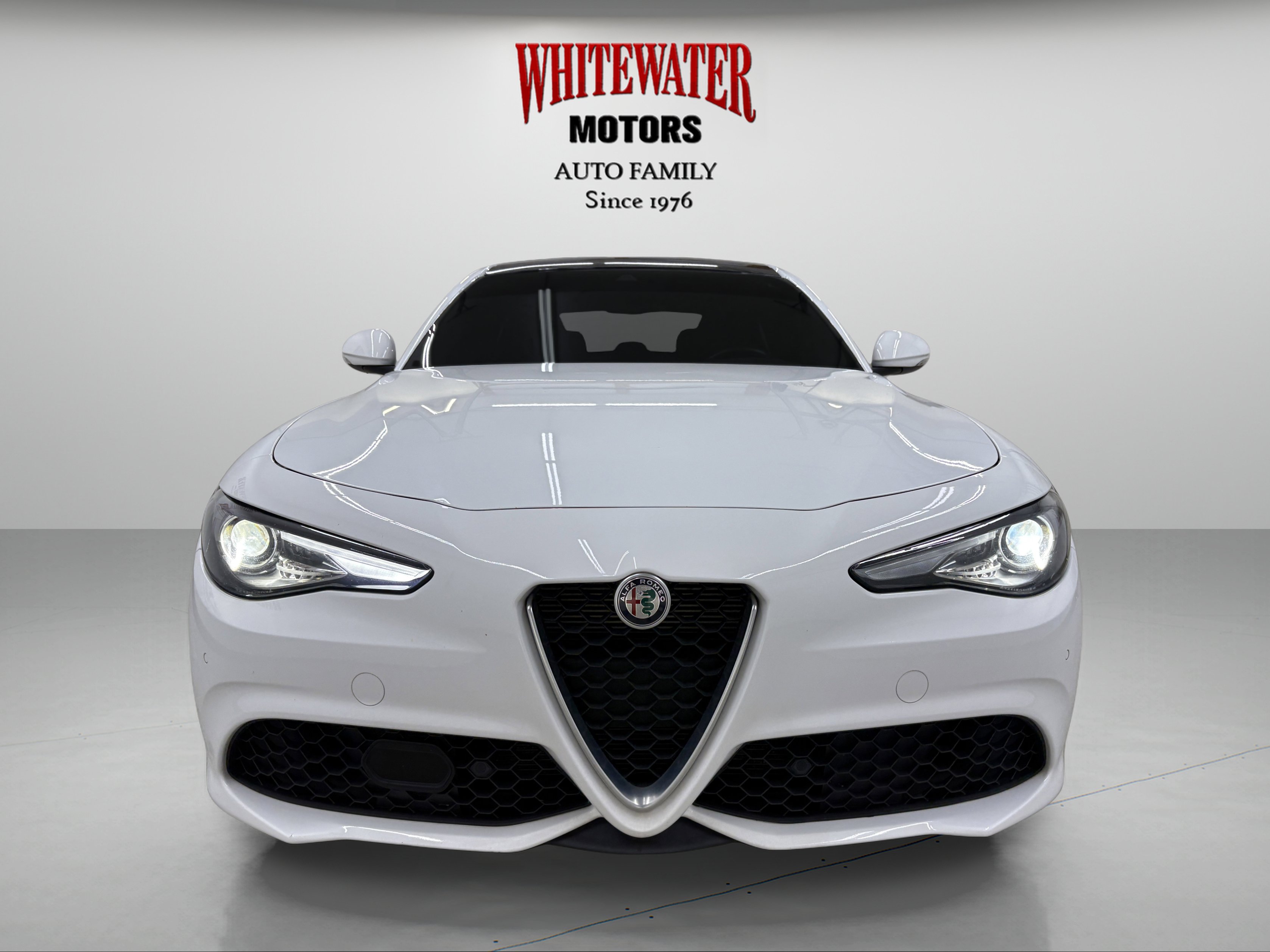 Used 2022 Alfa Romeo Giulia Ti AWD/4WD image 6