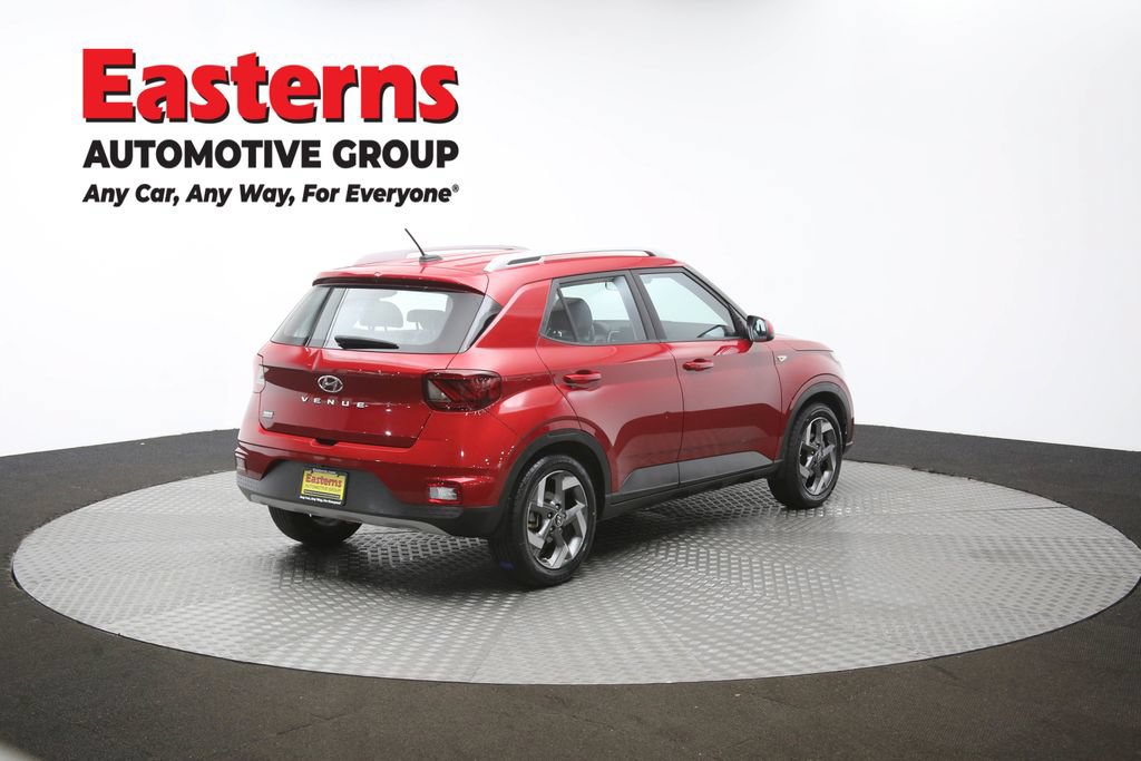Used 2023 Hyundai Venue Limited FWD image 42