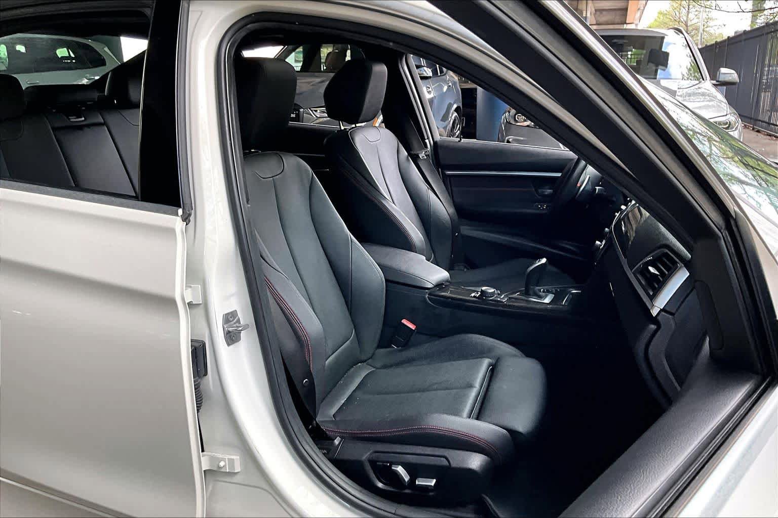 Used 2017 BMW 330i Sedan image 8