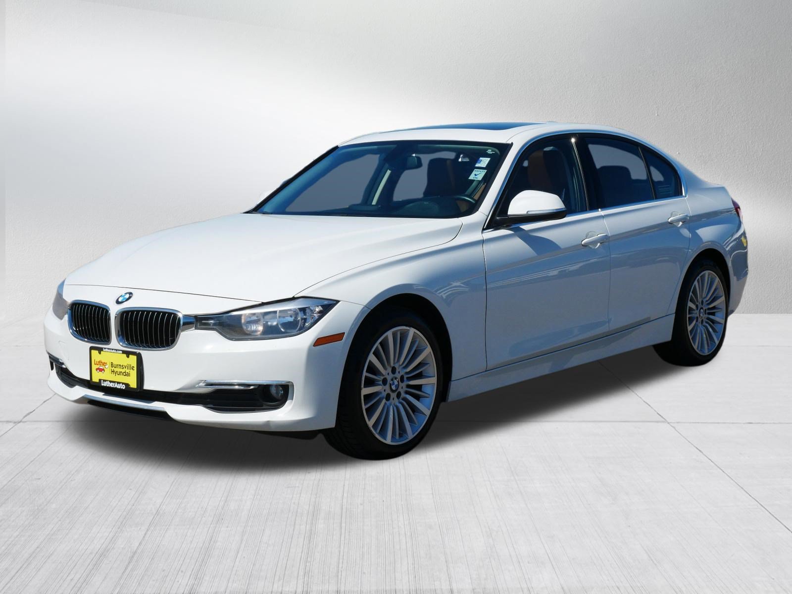 Used 2014 BMW 328d xDrive Sedan AWD/4WD image 3