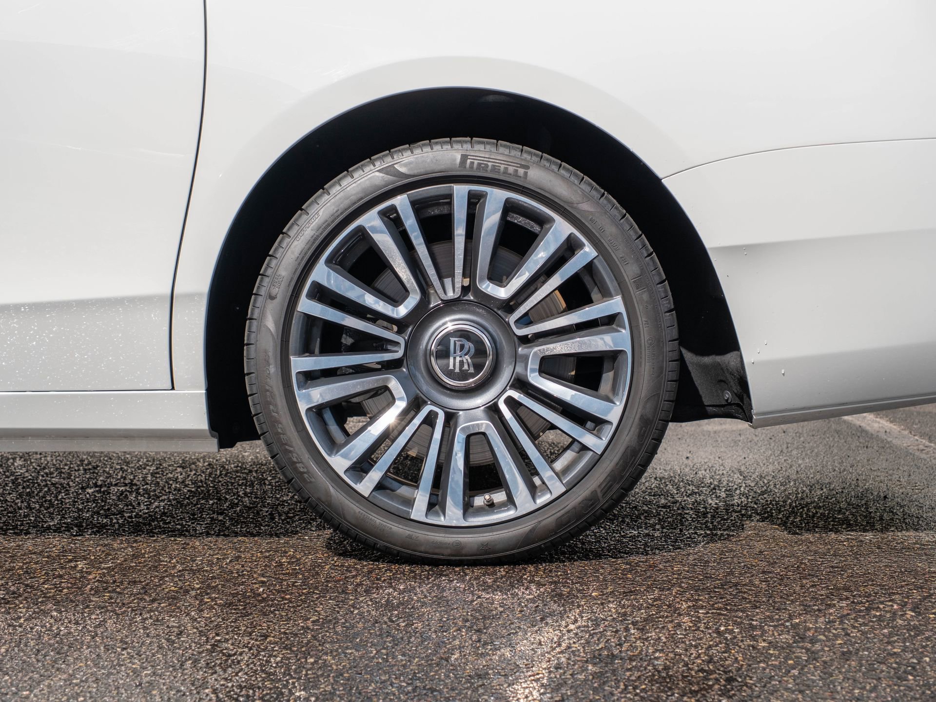 Certified 2022 Rolls-Royce Ghost w/ Ghost Package image 43