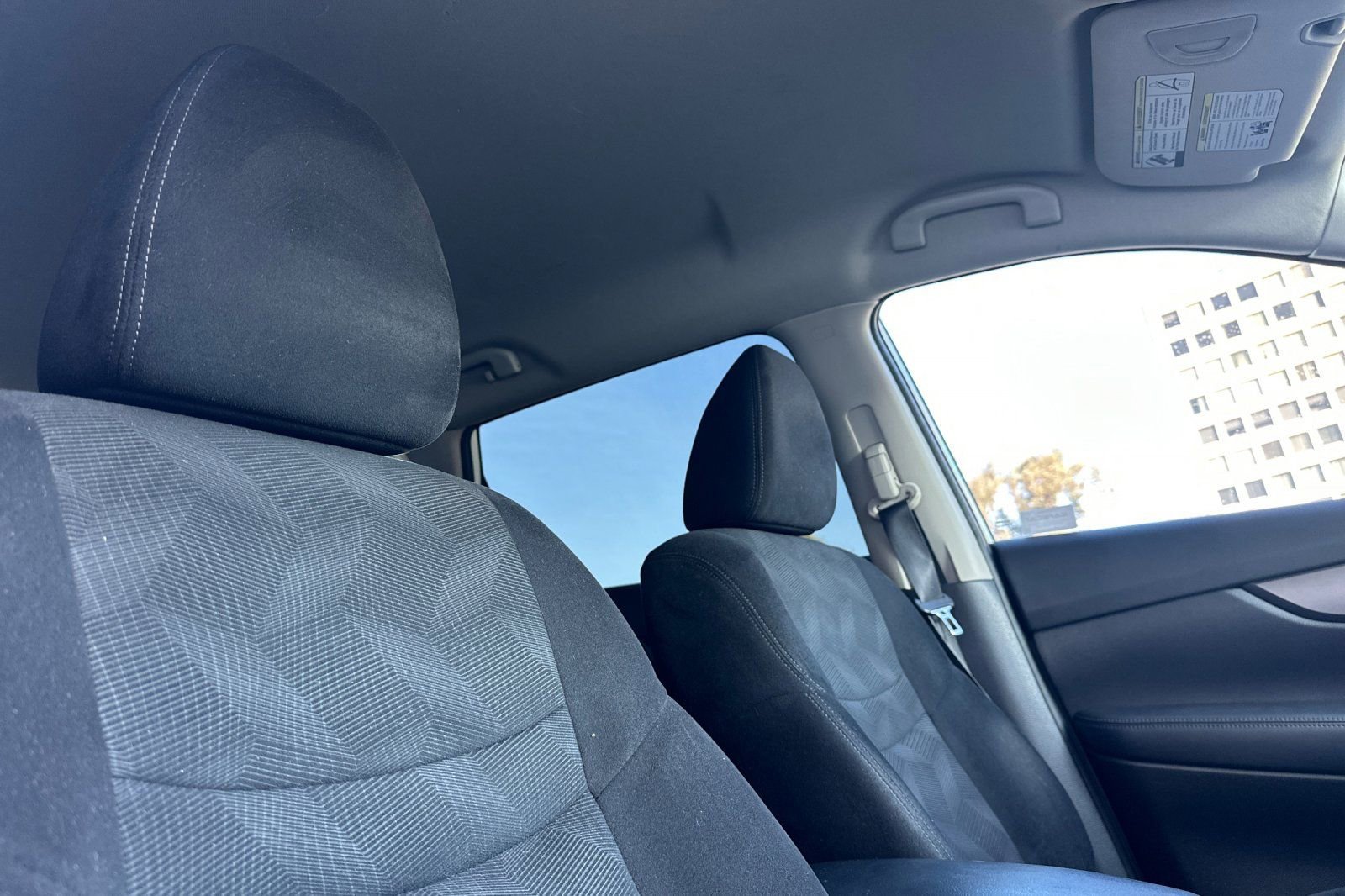 Used 2014 Nissan Rogue SV w/ SV Premium Package image 21