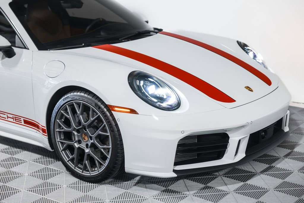 Used 2025 Porsche 911 Carrera RWD image 5
