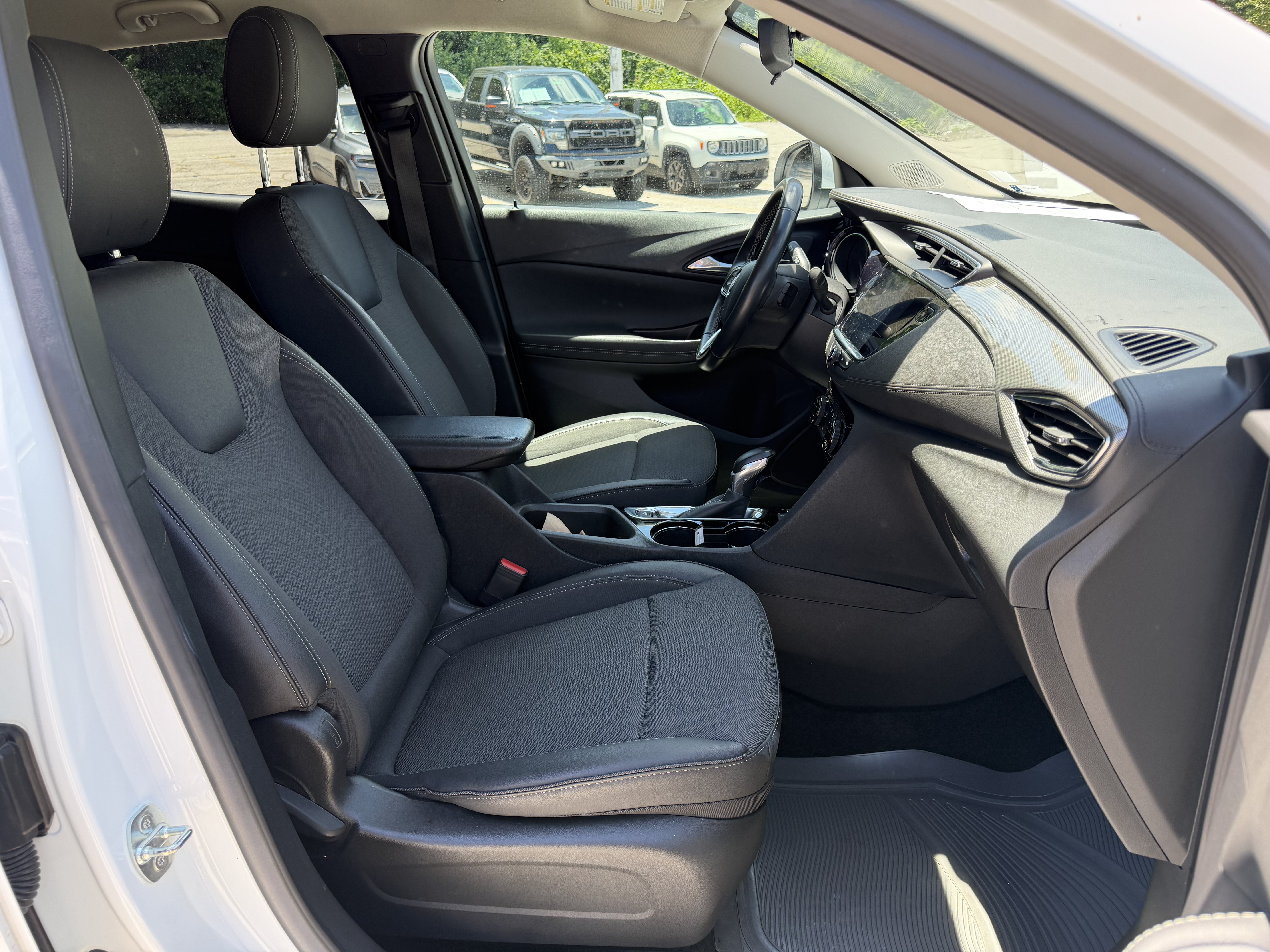 Used 2023 Buick Encore GX Select w/ Safety Package II FWD image 11