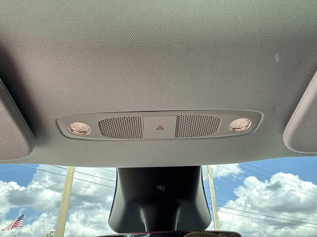 Used 2023 Tesla Model Y Long Range image 40