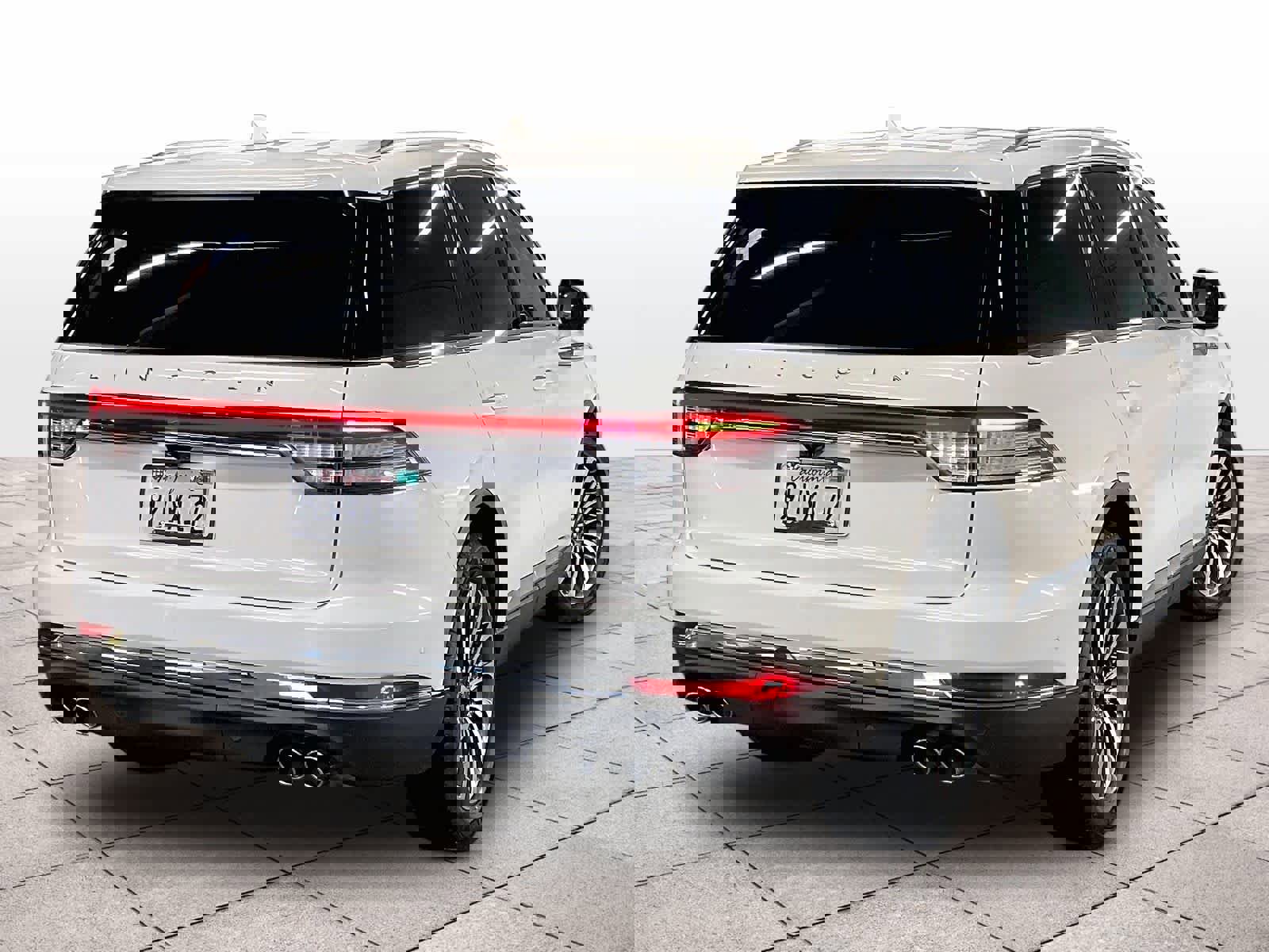 Used 2022 Lincoln Aviator Reserve w/ Equipment Group 201A image 14