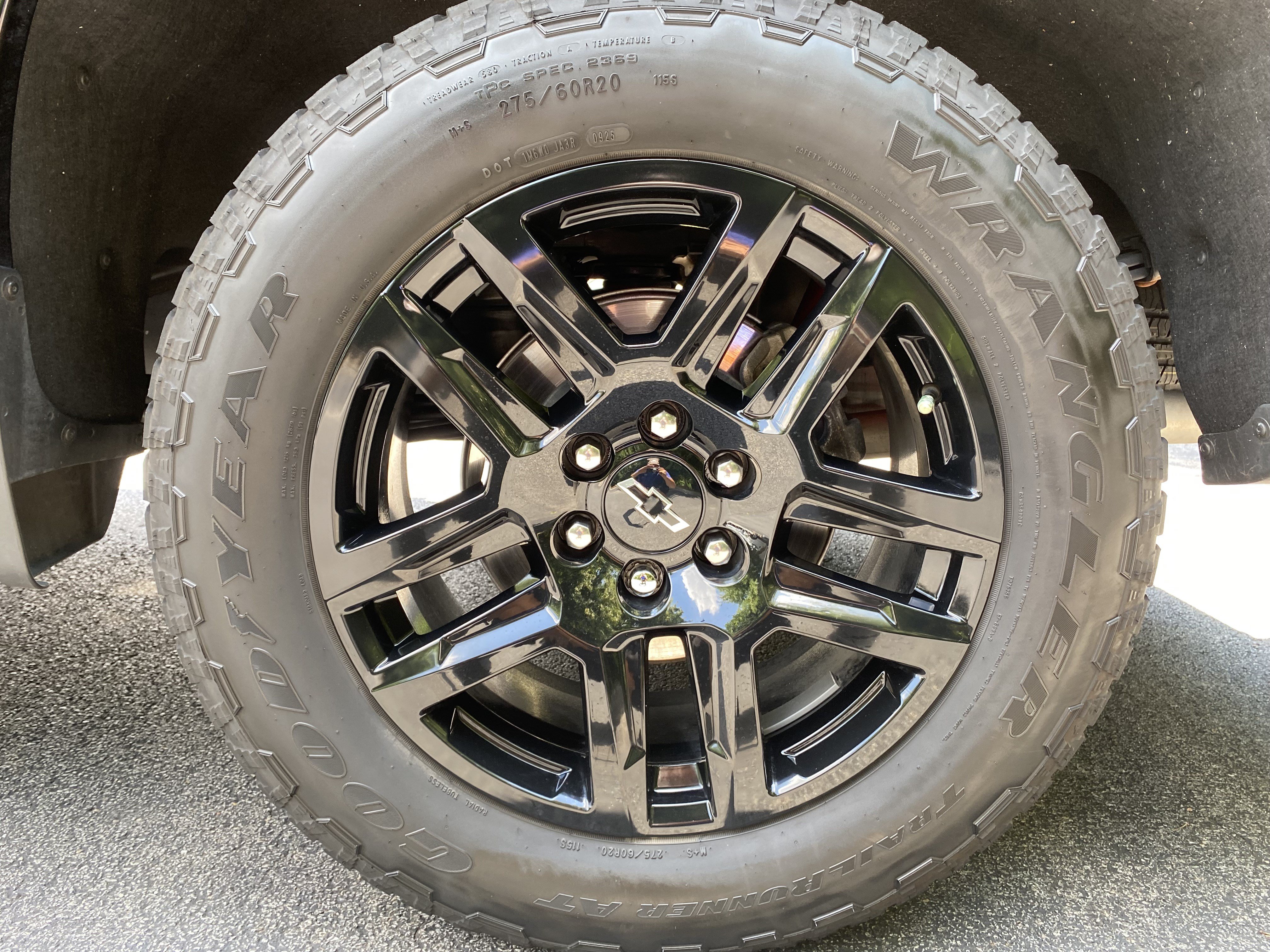 Used 2025 Chevrolet Silverado 1500 High Country w/ Midnight Edition AWD/4WD image 13