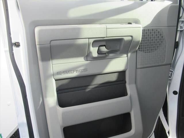 New 2024 Ford E-450 and Econoline 450 Super Duty w/ Power Windows & Locks Group RWD image 15