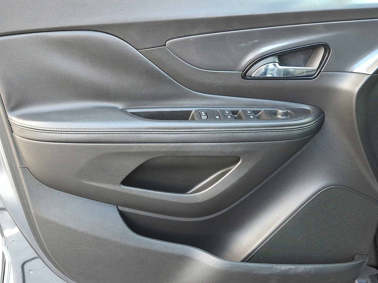 Used 2019 Buick Encore Preferred image 12